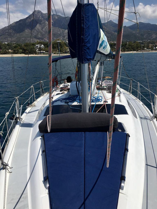 SAILING BOAT HUNTER MARINE 376 - 9  Guests -  4 Hours - €70 per Guest